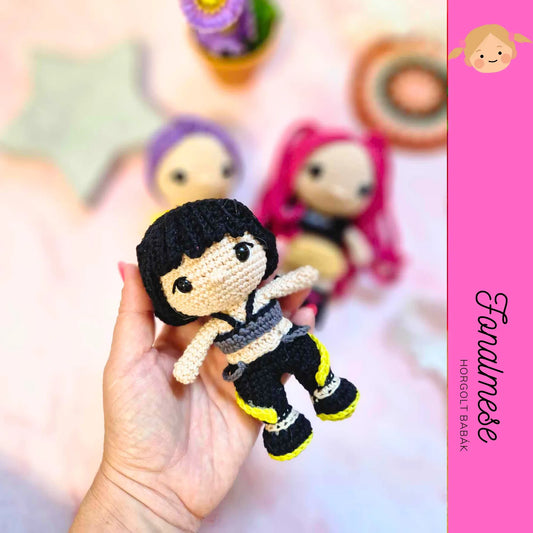 Mini Zoey - horgolt baba